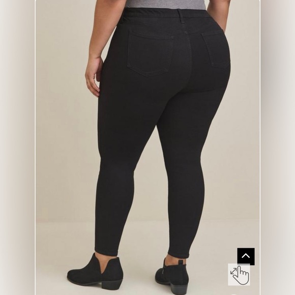 TORRID Sky High Skinny Jeans Ripped Black Size 24T - Picture 2 of 15